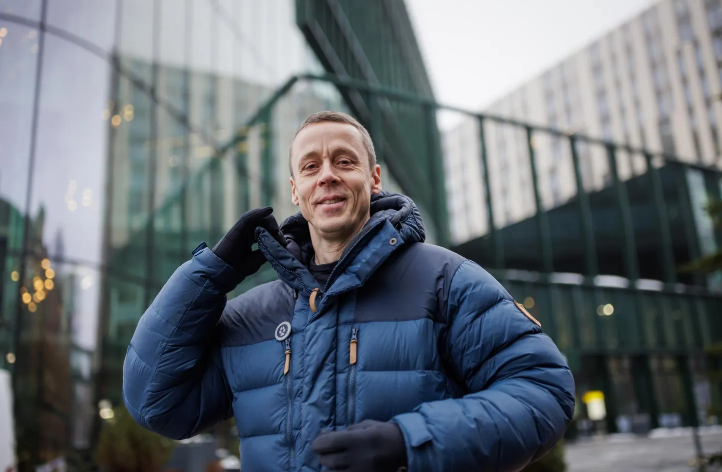 Skeletoni finantsjuhi Erkki Raasukese jaoks koosneb juhtimine neljast komponendist: suuna seadmine, meeskonna loomine (nutikas, aus, tööga ennast teostav inimene), ressursside leidmine ning asjade ära tegemine ja aitäh ütlemine ehk tagasiside. See on lihtsustus, ütleb ta, aga kui jätta mõni neist punktidest tähelepanuta, siis võib selguda, et midagi head ei tulnud välja.