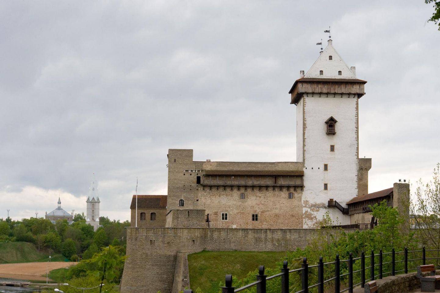 Narva sümbol, Hermanni linnus.