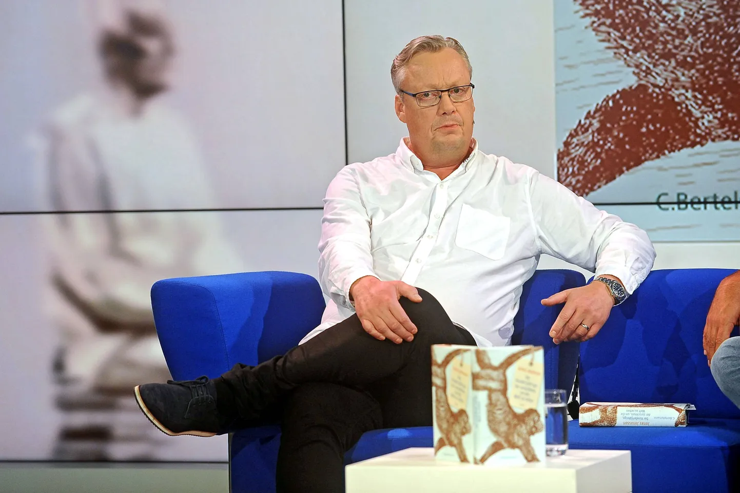 Kirjanik Jonas Jonasson.
