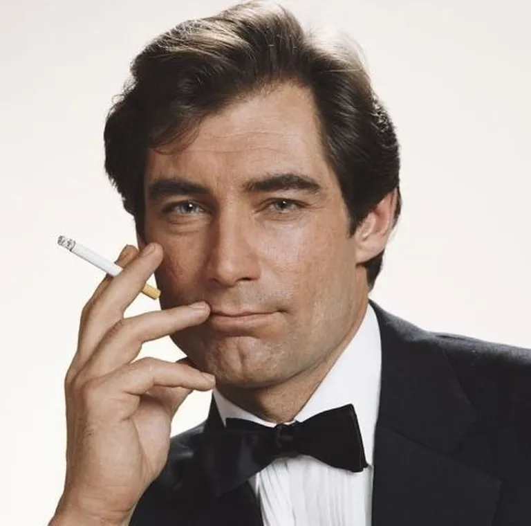 Timothy Dalton James Bondina