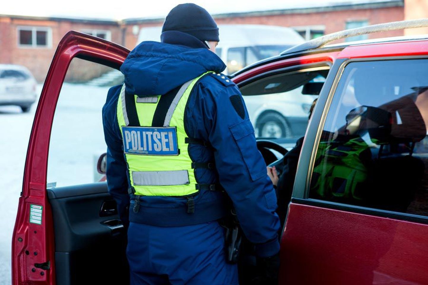 Politseinikud kontrollisid eile Viljandis turvavöö kasutamist.