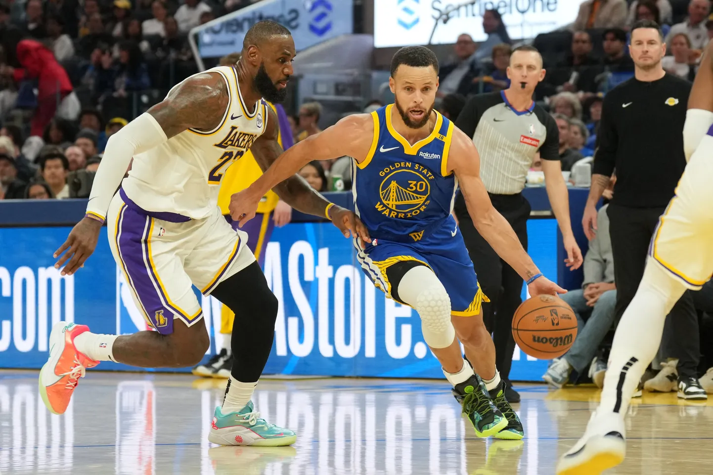 Lebron James  ja Stephen Curry.