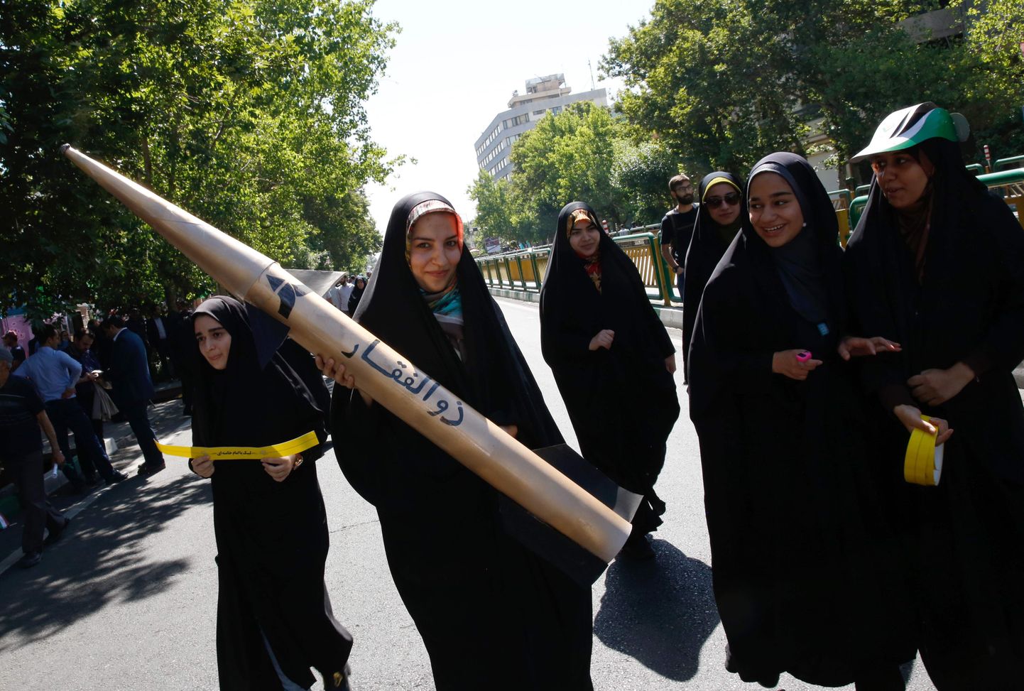 Iraani naine möödunud kuul Teheranis toimunud Jeruusalemma päeva meeleavaldusega, mille käigus nõuti juudiriigi hävitamist.