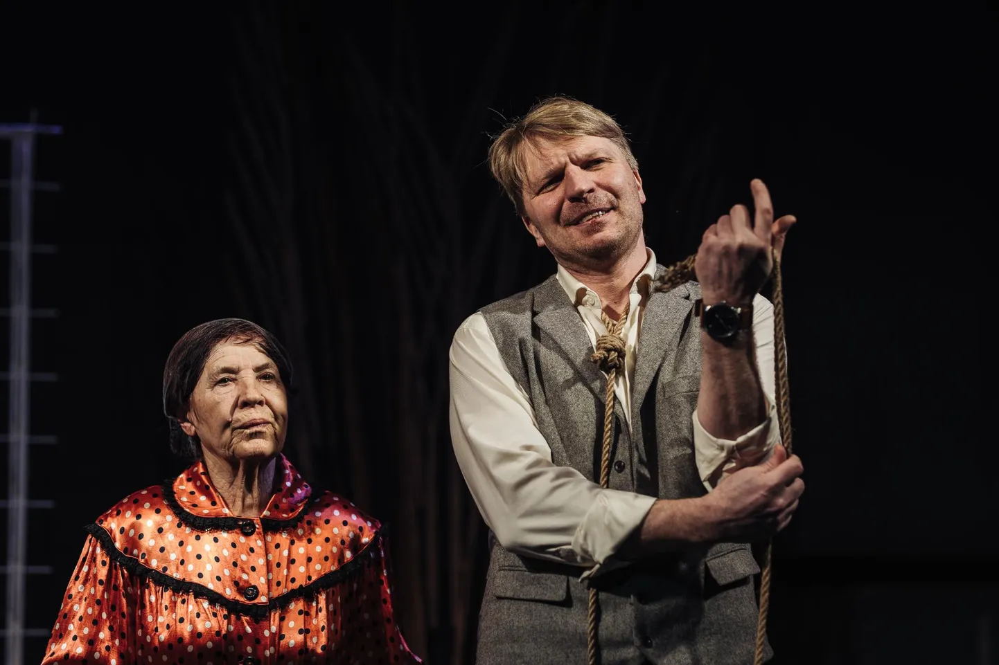 Karlova Teatri «Tädi». Laval Lauri Kink ja Marje Metsur. FOTO: Heikki Leis