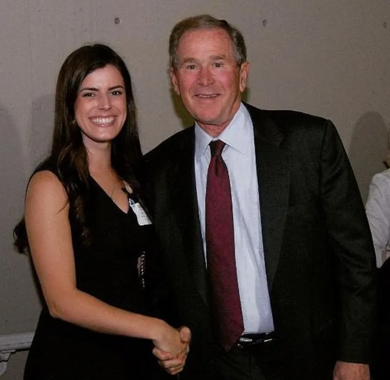Madeleine Westerhout ja George W Bush / Twitter.com