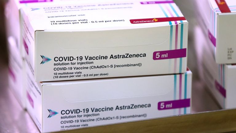 К вакцине AstraZeneca в последнее время много претензий. На прошлой неделе ее переименовали в Vaxzevria