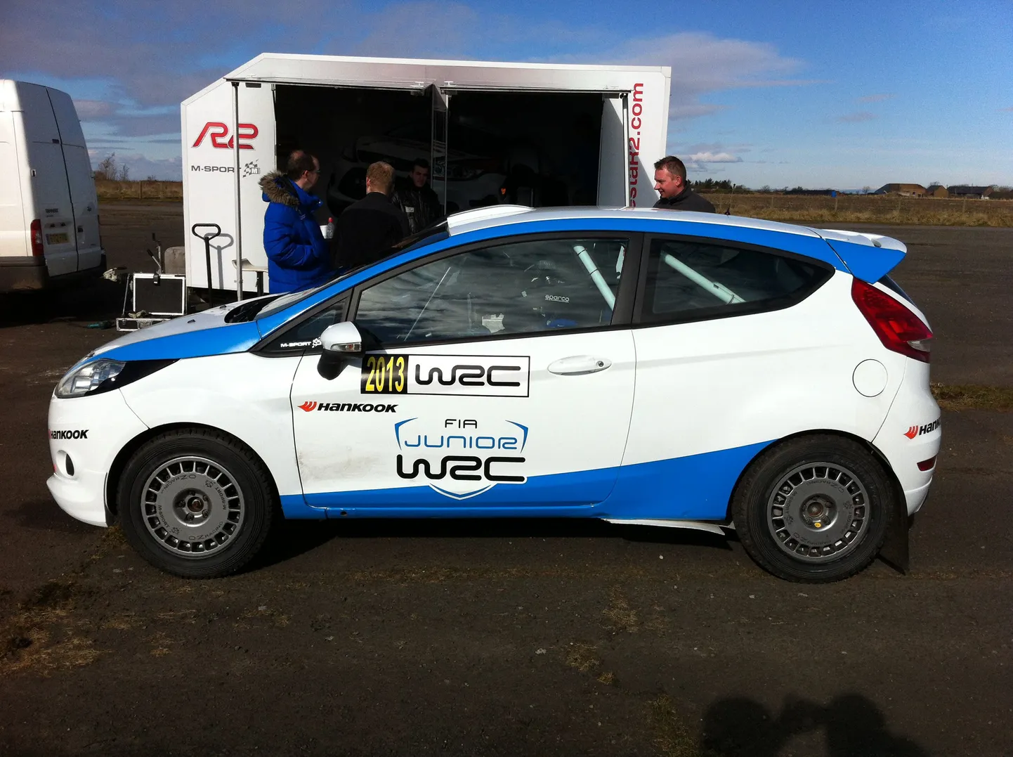 Sander Pärna ja Ken Järveoja uus võistlusauto JWRC-sarjas.