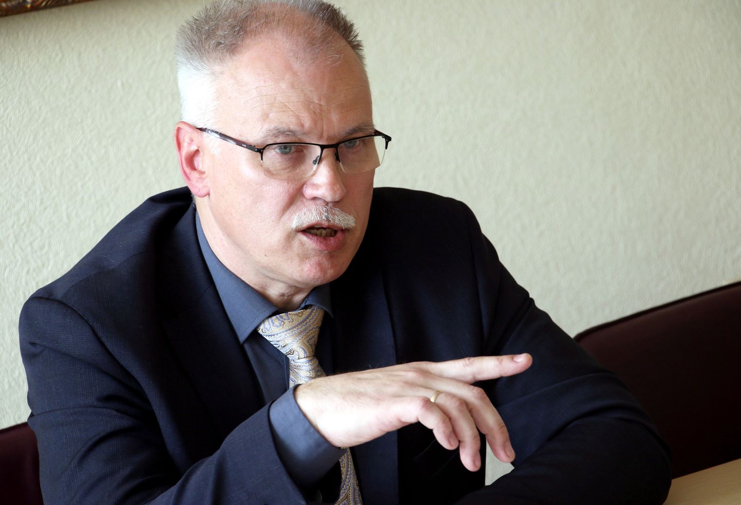 Latvijas veselības un sociālās aprūpes darbinieku arodbiedrības valdes priekšsēdētājs Valdis Keris.