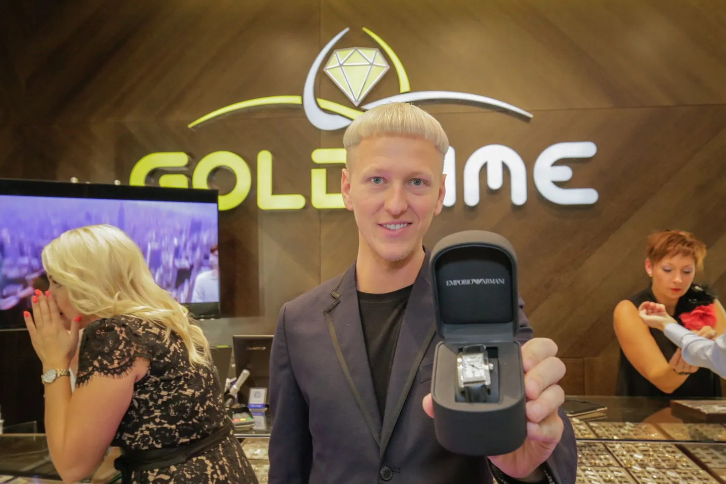 Goldtime tähistas glamuurse peoga Armani 40.aastat moemaailmas. Zenja Fokin ja tema 12 aastat tagasi tehtud investeering Armani käekella.