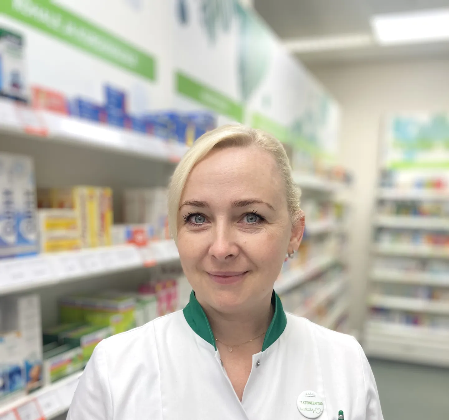 Proviisor Margot Lehari sõnul sobib suuhoolduseks ka maalähedane lähenemine. „Kummeli-, aed-liiva-, salvei-, saialille- ja tedremaranajuureteedel on head põletikuvastased ravitoimed. Nendest võib teha tõmmist, loputada suud ning igemepõletiku korral sagedamini juua.“