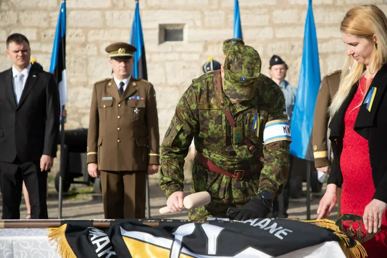 Lipp õnnistati sisse.