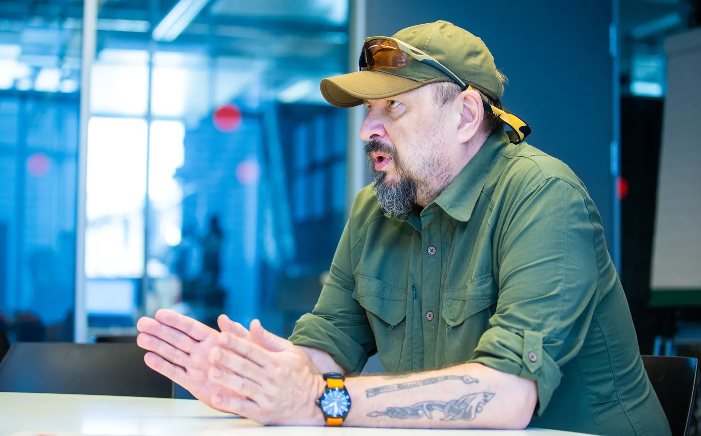 Andrus Rootsmäe andis intervjuu Tartu Postimehe toimetuses.
