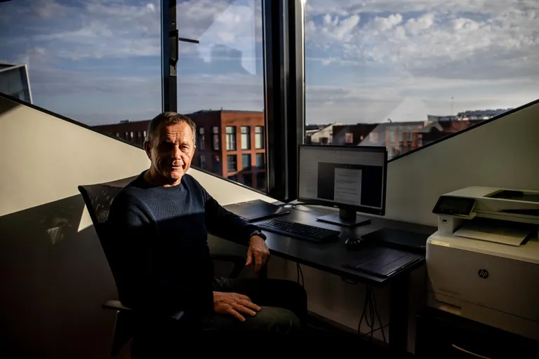 Nordic Hotel Forumi tegevjuht Felix Mägus oma uues ajutises töönurgas Tallinnas Rotermanni kvartalis.