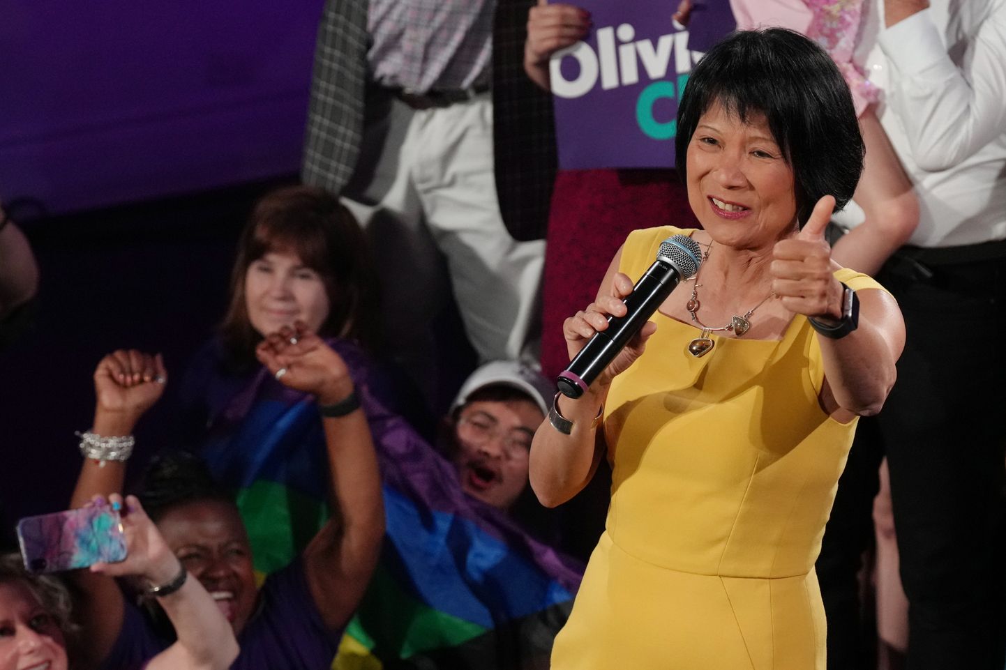 Toronto linnapeaks valitud Olivia Chow tähistas esmaspäeva õhtul oma poolehoidjate seas valimisvõitu.