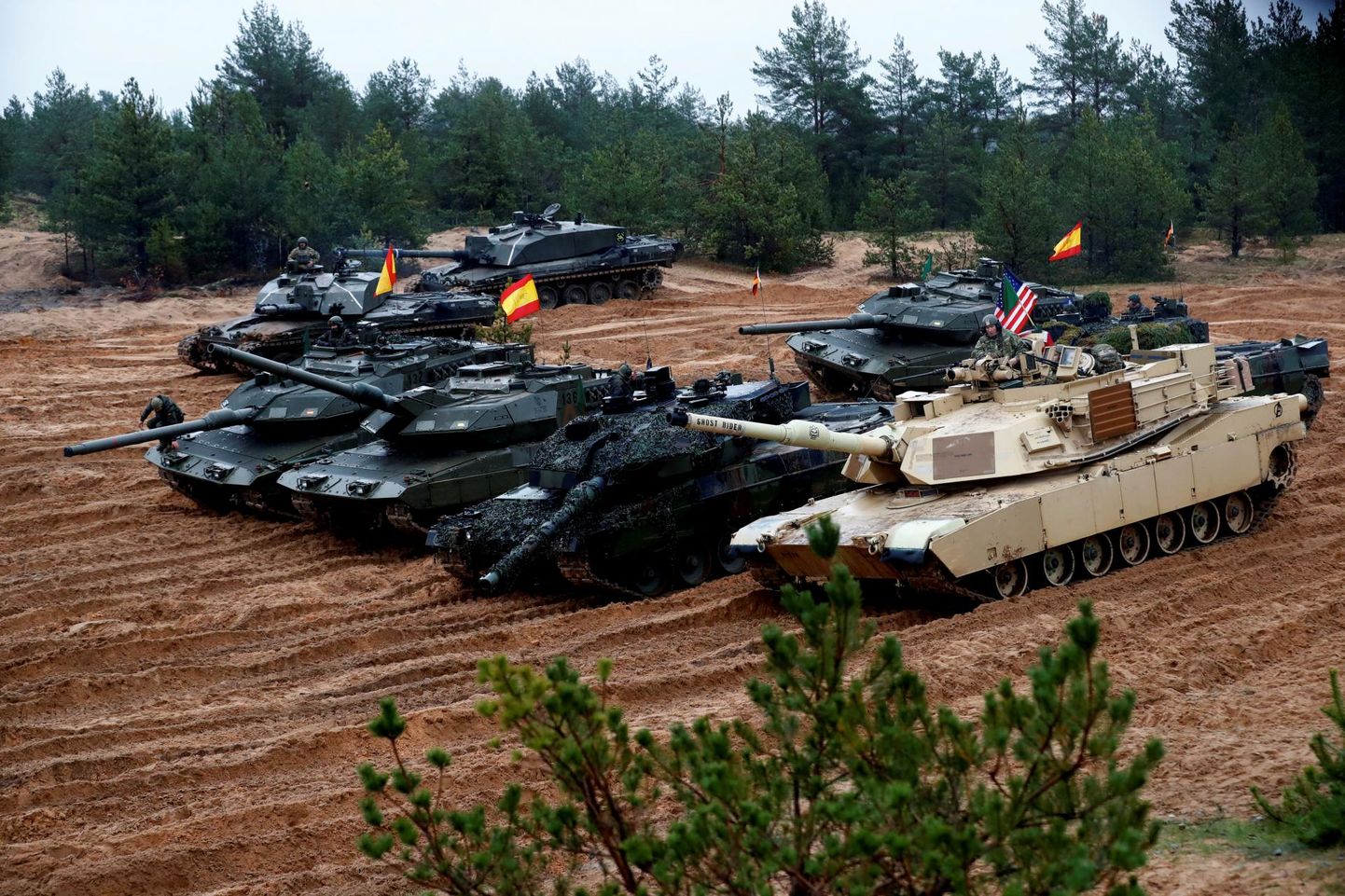 Venemaa heidutamiseks Lätti eelpaigutatud liitlasväed eelmise aasta oktoobris õppustel Iron Tomahawk.