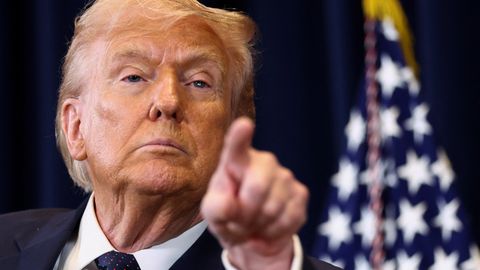 Tramps draud iznīcināt Irānas Hārkas salu, ja drīzumā nepanāks vienošanos