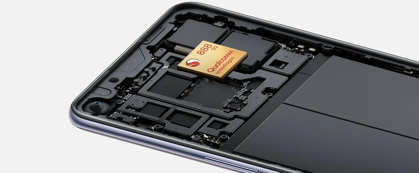 Üks Qualcomm 888 kiibistikuga telefonidest, mis saab ülitäpse asukohamääramise, on näiteks Oneplus 9.