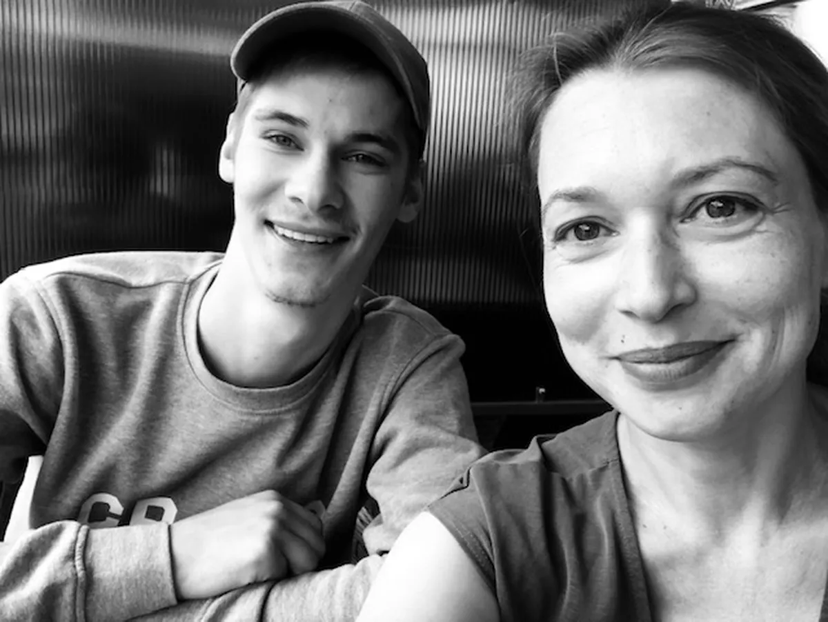 Šovasar, sešus gadus pēc pirmā raksta publicēšanas, raksta autore ar Danielu satikās atkal. Daniels ar ģimeni šobrīd dzīvo Rīgā, strādā labu darbu un par nākotni ir optimistisks.
