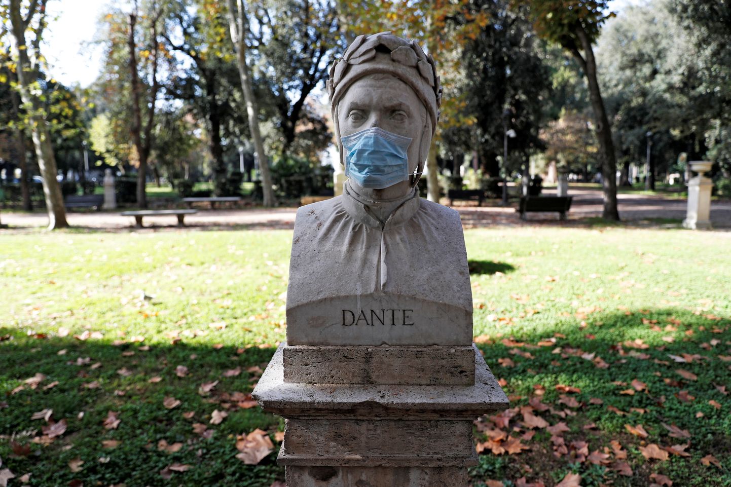 Dante kuju Roomas.