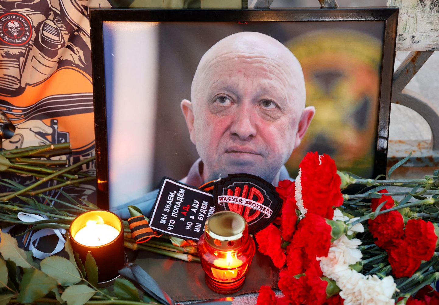 Venemaa eraarmee Wagneri juht Jevgeni Prigožini, kes kaotas 23. augustil 2023 elu lennuõnnetuses, mälestamine Moskvas