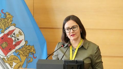 Ozola kritizē pretrunīgo informāciju par patvēruma vietu kapacitāti Rīgā