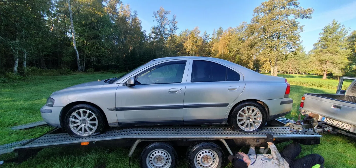 Mati Sepa Volvo pukseerimine neljapäeva hommikul treileriga.