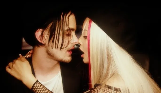 Катя Кловерді блять