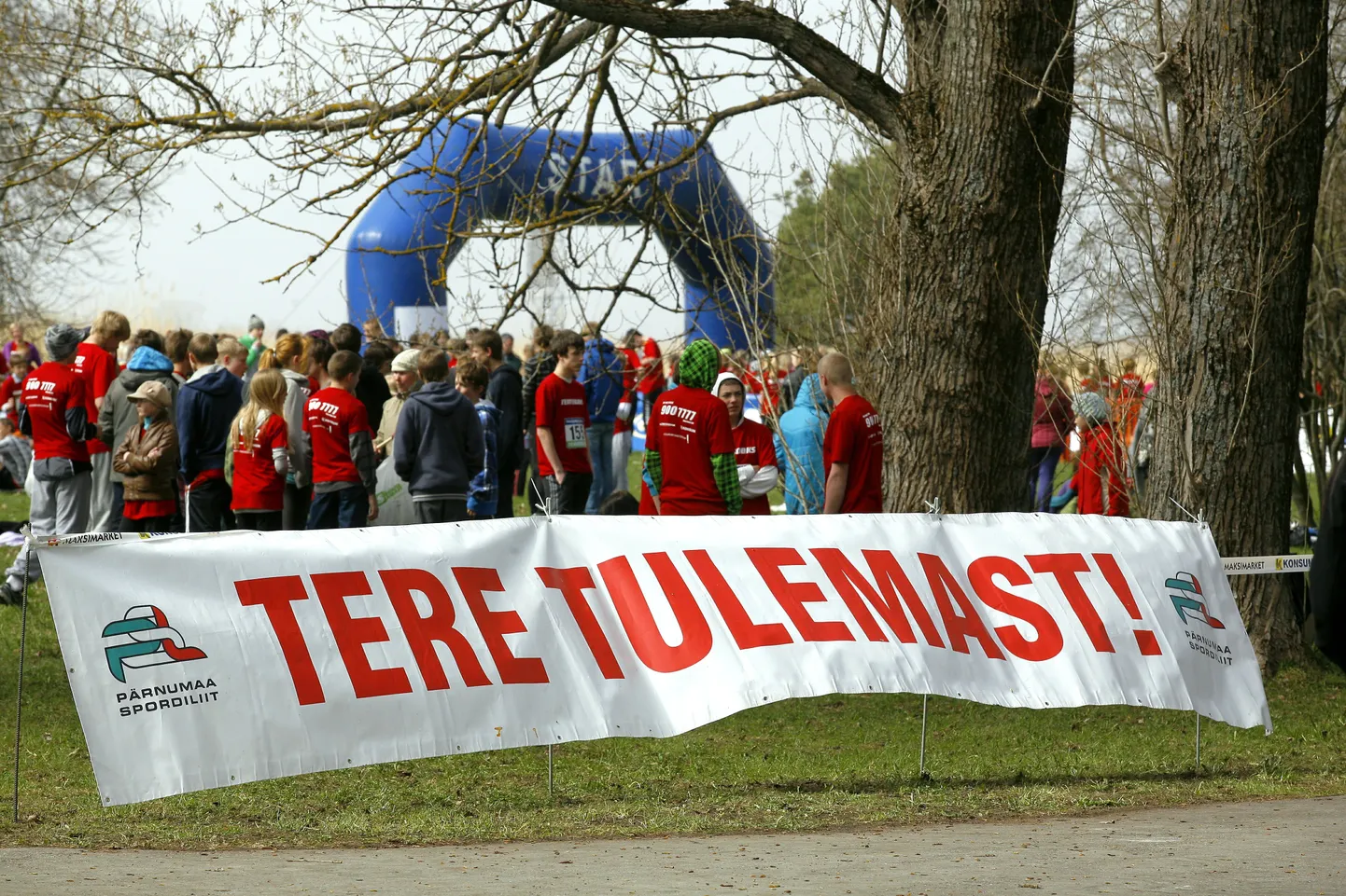 Heategevuslik teatejooks Pärnu rannapargis.