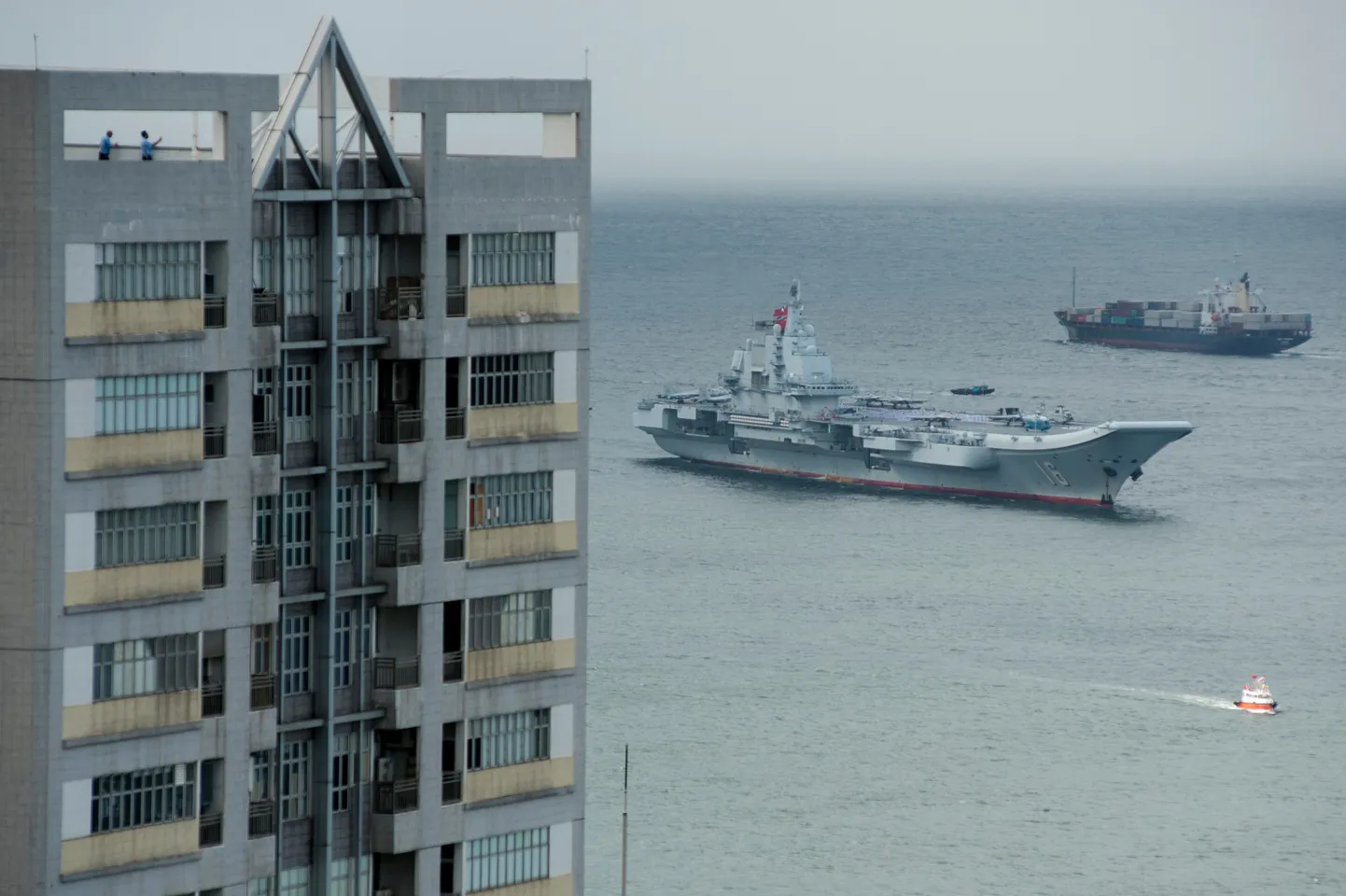 Liaoning Hongkongi saabumas.