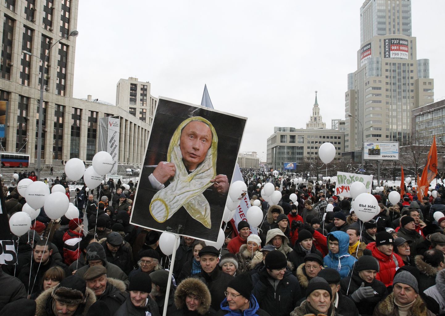 Putini-vastane meeleavaldus Moskvas 24. detsembril 2011. Sellist pilti pole Moskvas mõnda aega nähtud, kuid presidendivalimistel toimus palju kodanikuvastupanu intsidente.