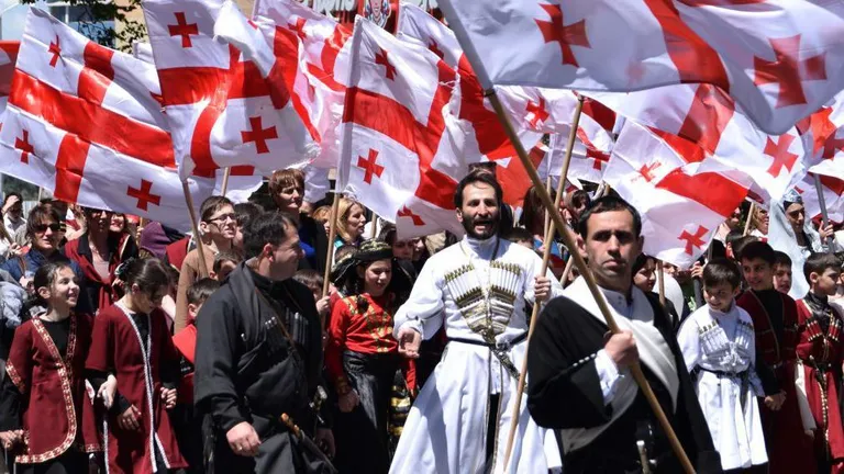 17 мая — международный день борьбы с гомофобией и трансфобией, но в Грузии по инициативе патриарха Илии II в этот день отмечают день святости и почитания семьи