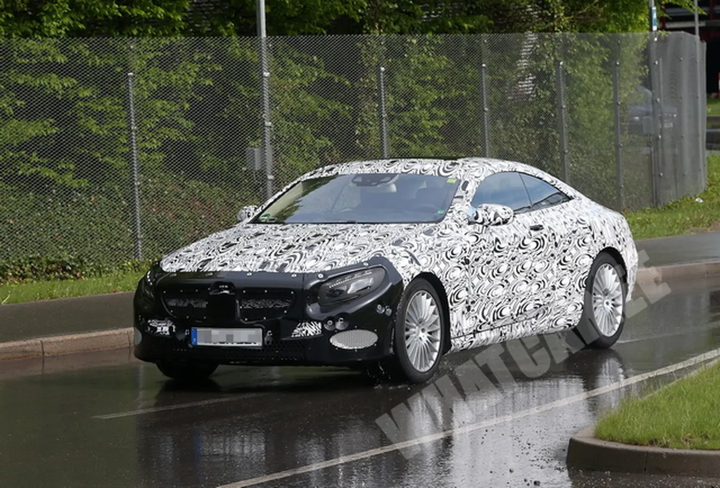 Mercedes-Benz S-klassi kupee