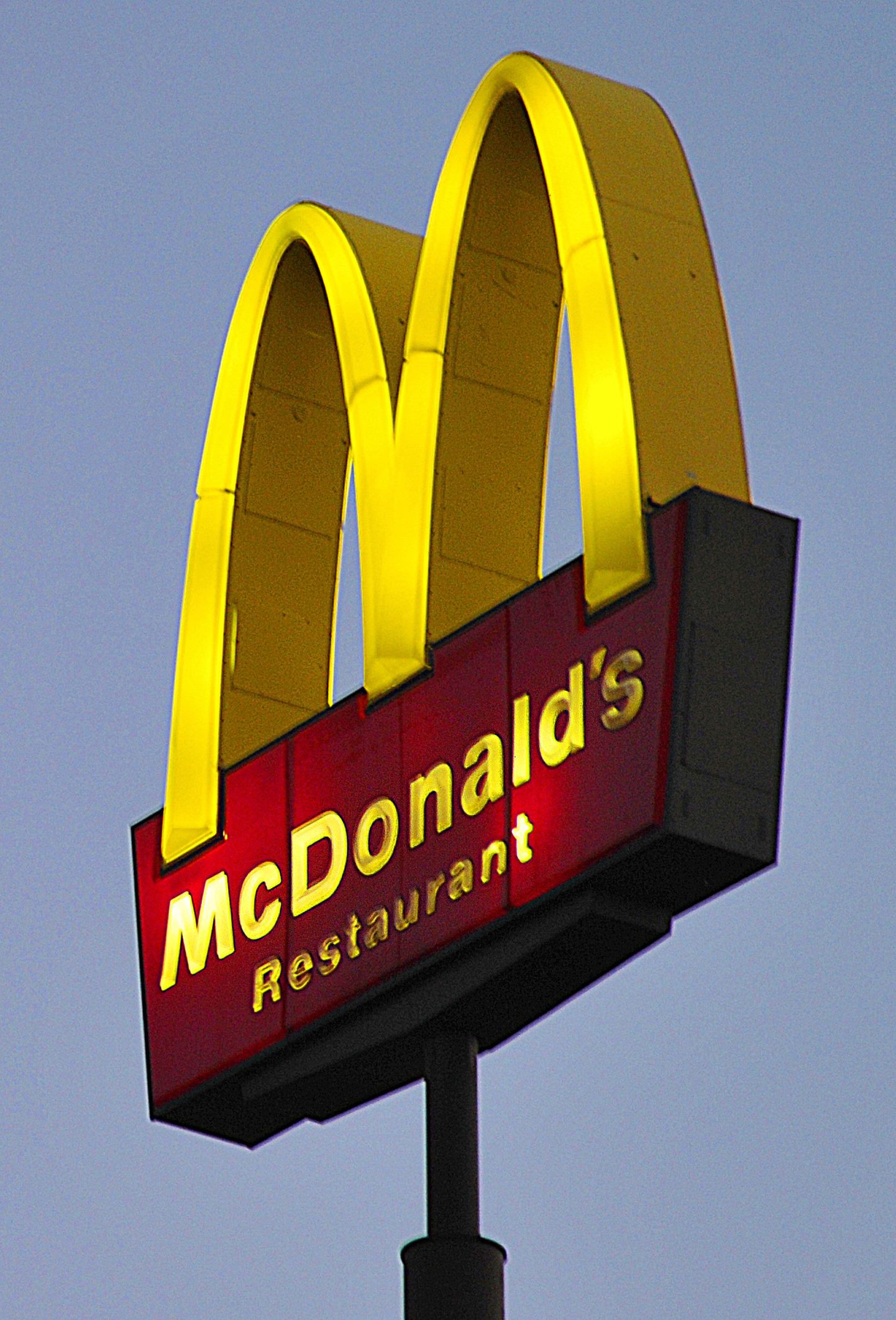 McDonaldsi logo.