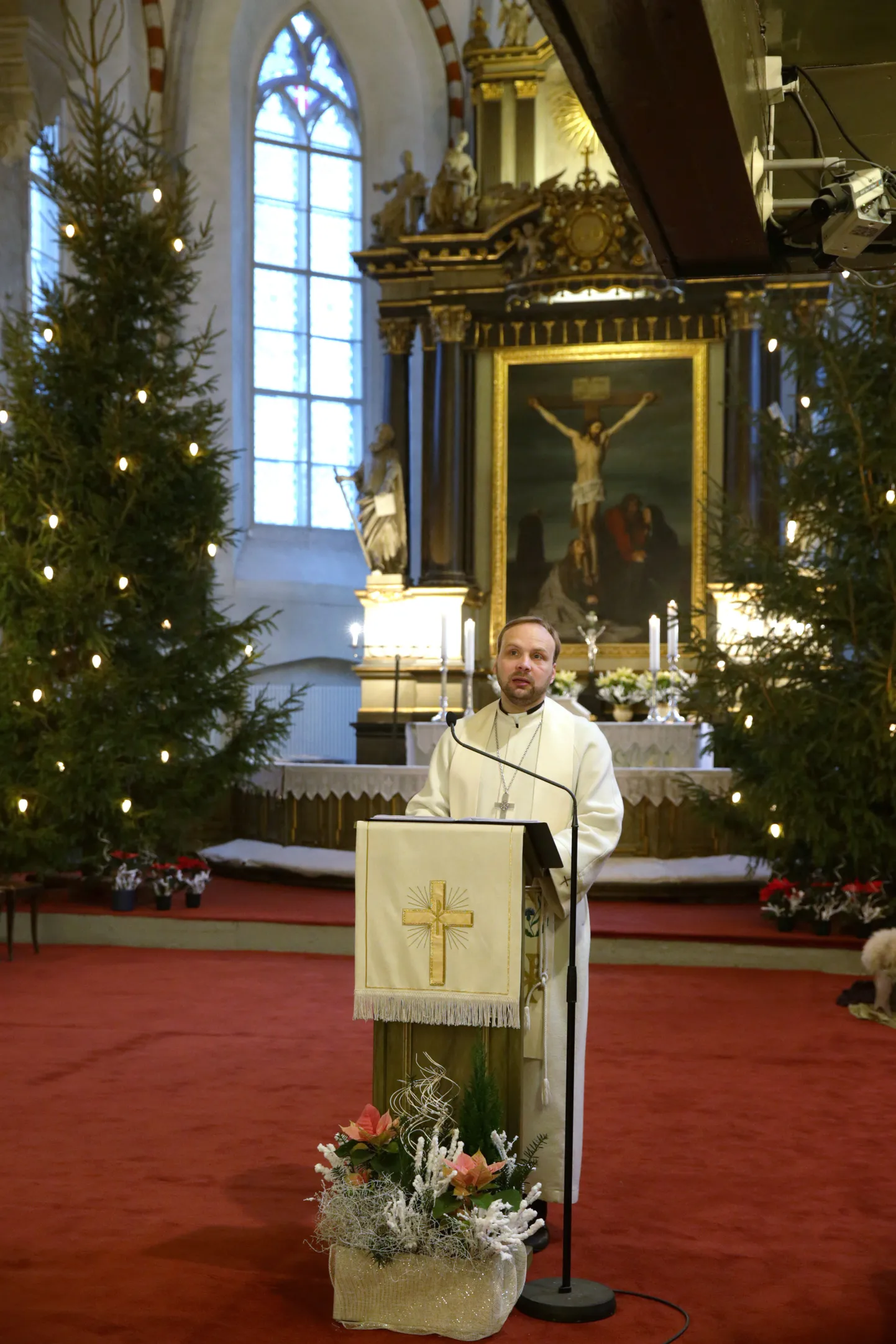Esimese jõulupüha jumalateenistus Tallinna Piiskoplikus Toomkirikus. Arho Tuhkru.