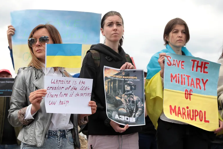 3. mail Kiievis aset leidnud meeleavaldus, milles kutsuti üles Azovstali kaitsjate päästmisele.