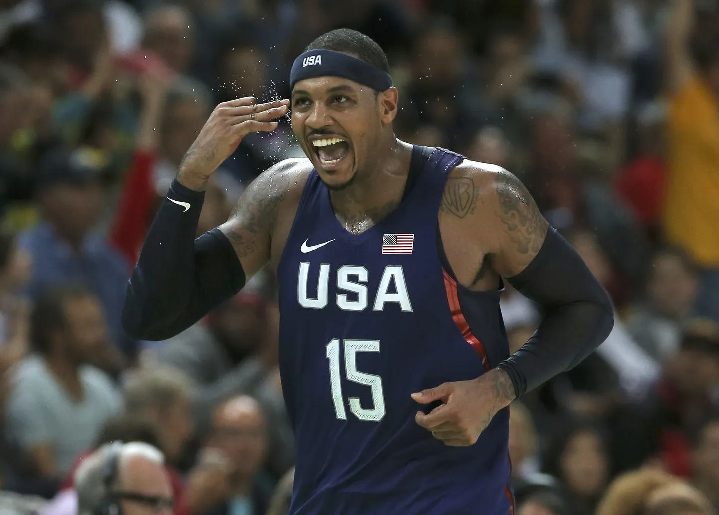 Carmelo Anthony tähistamas järjekordset tabanud kolmepunktiviset.