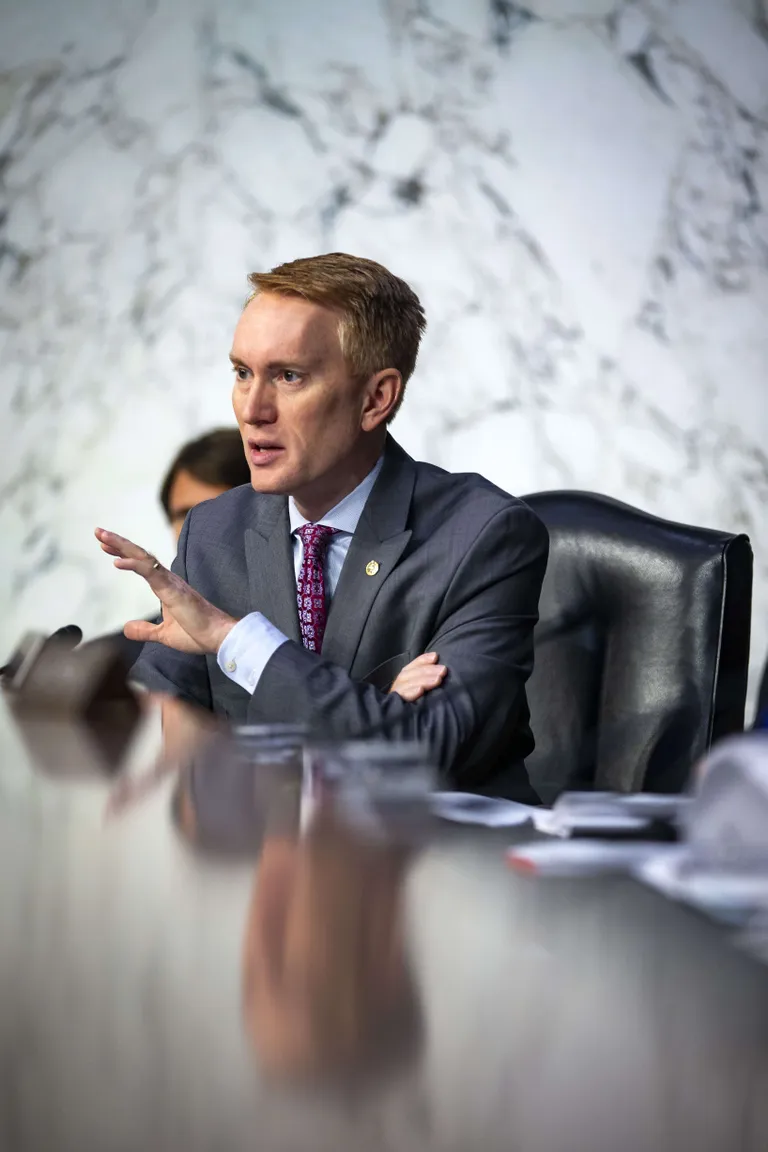Seaduseelnõu tutvustaja senaator James Lankford.
