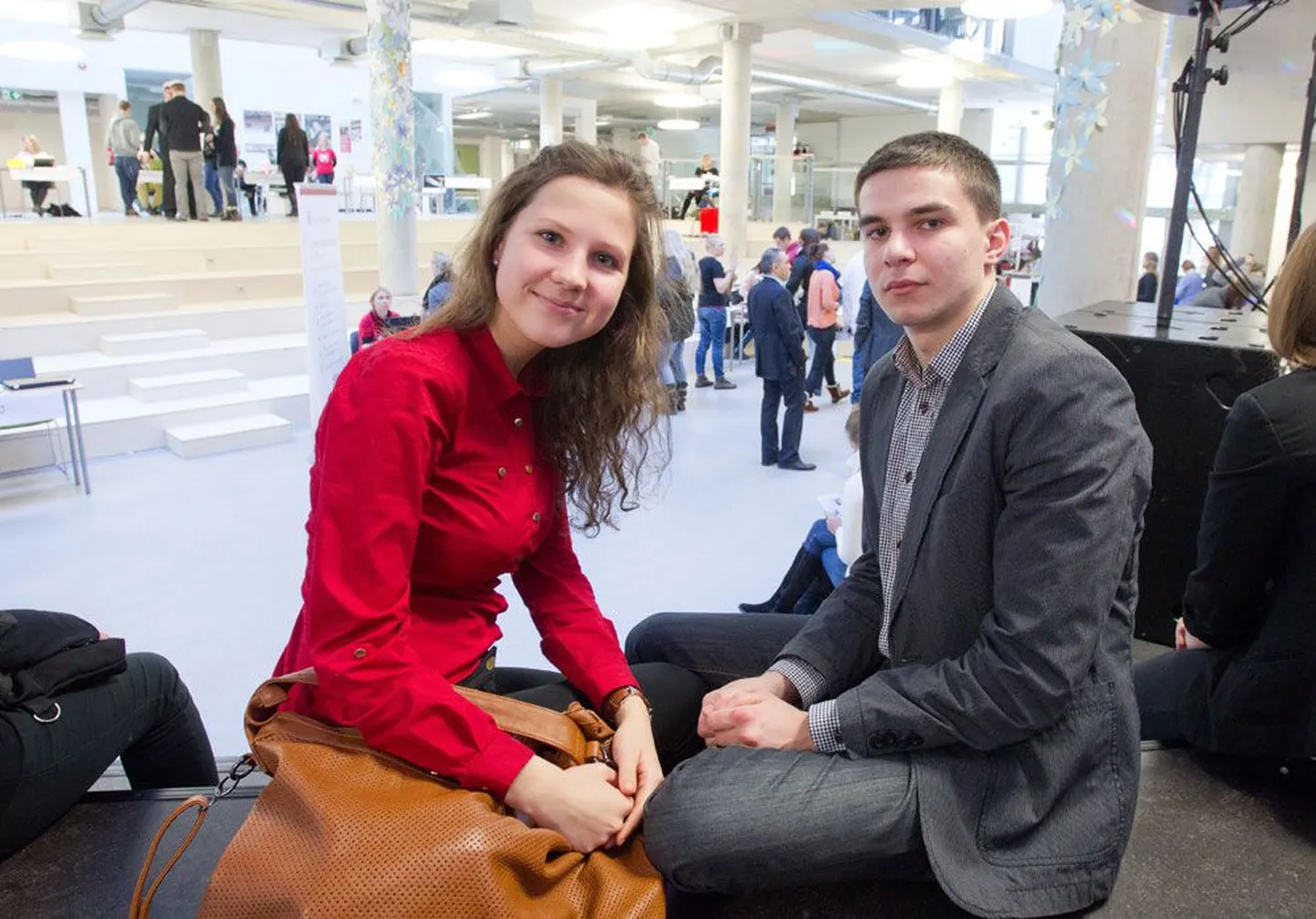 Eile Tallinna Ülikooli avatud uste päeval käinud abiturient Niina Fedoruk loodab õppida tasuta. Riigiteaduste eriala lõpetav Dmitri Moskovtsev on seni maksnud aastas 2000 eurot õppemaksu.
