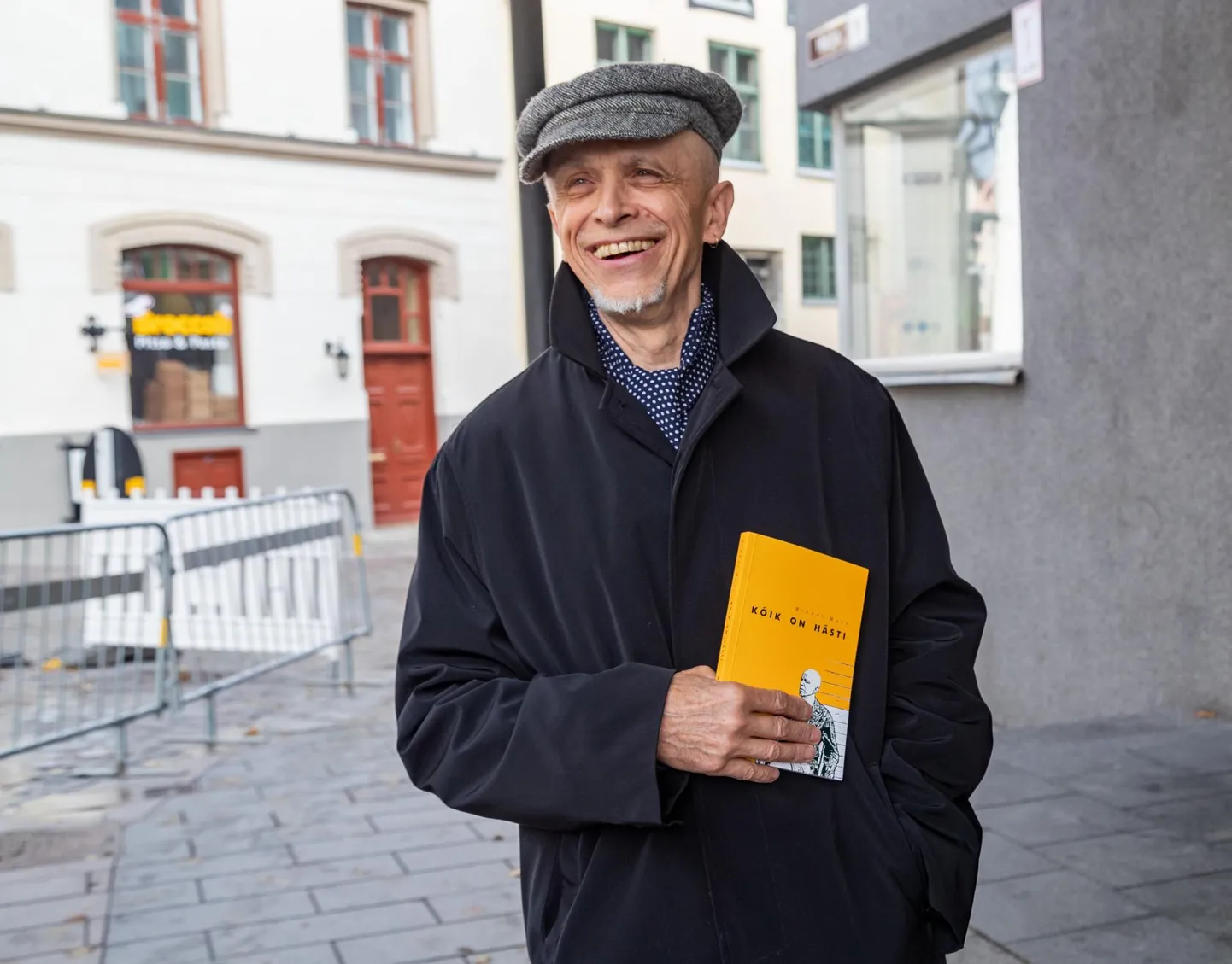 Viimaseid päevi riigikirjaniku staatuses veetev Mihkel Mutt esitles eile oma uut raamatut «Kõik on hästi».