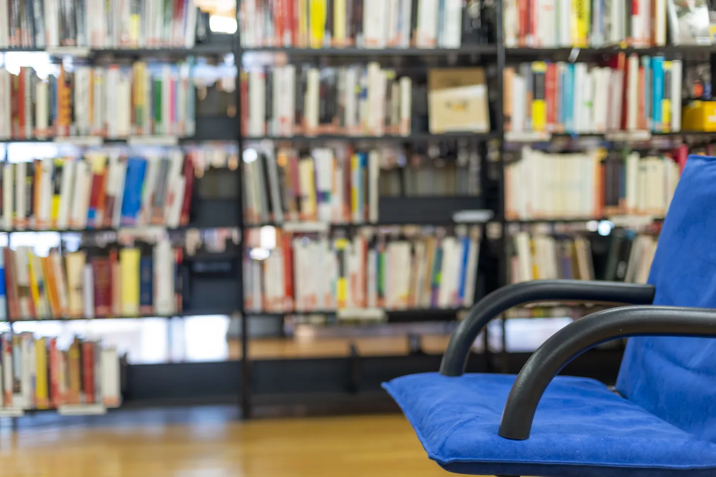 Loetu mõjutab meie teadmiste, kogemuste ja emotsioonide kaudu ­psüühikat ja ­enesetunnet. Biblioterapeutiliselt mõjub vahel juba see, kui loeme kasvõi mõnda ­lauset.