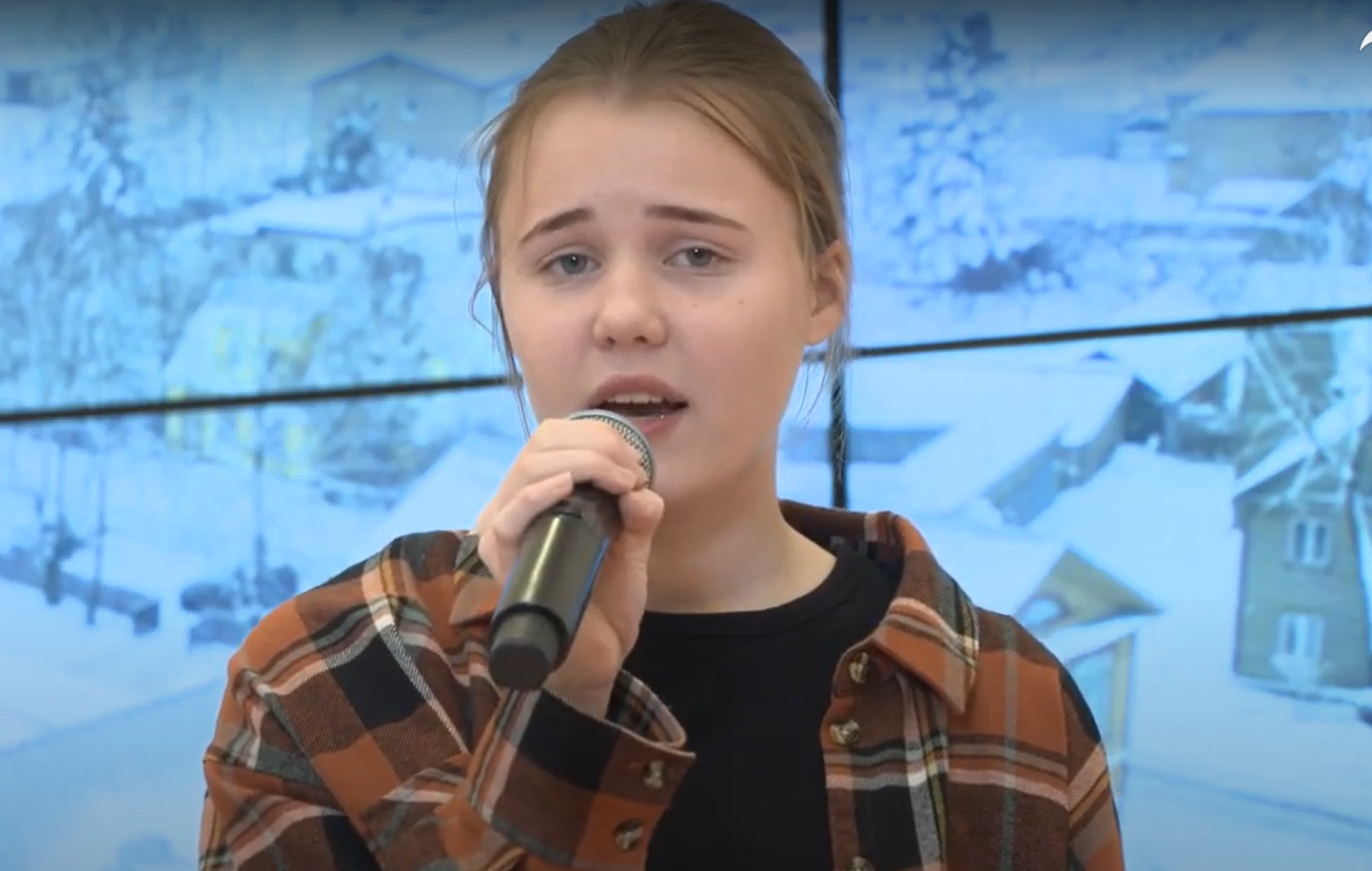 Katre Kurg esitab konkursil "Eesti lauluke 2022" lugu "Muusa".