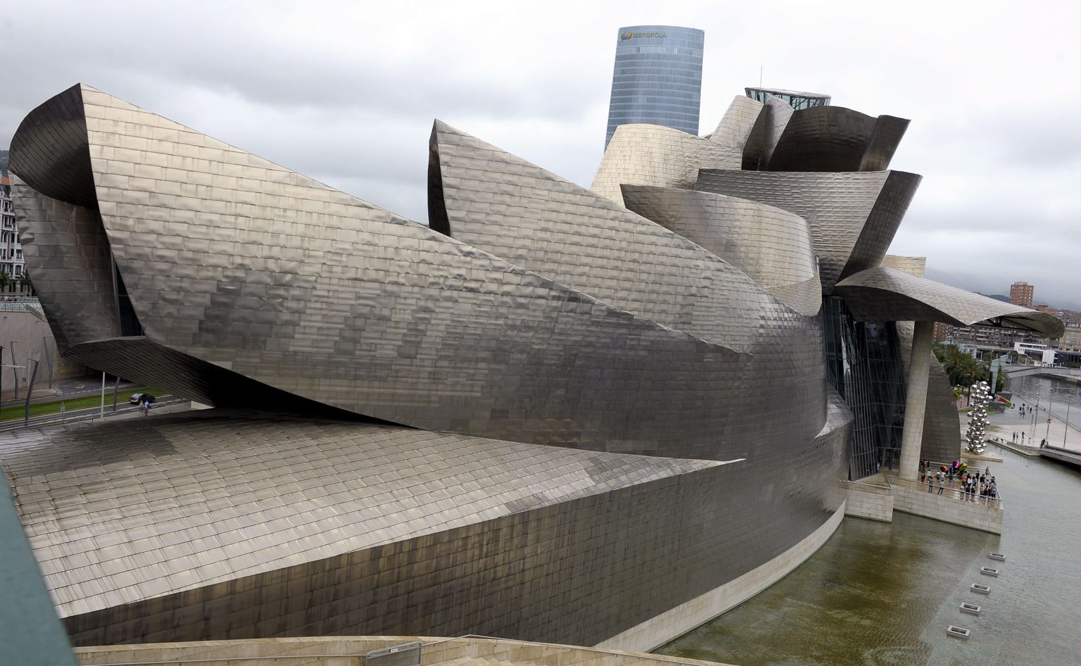 Guggenheimi muuseum Bilbaos Hispaanias.