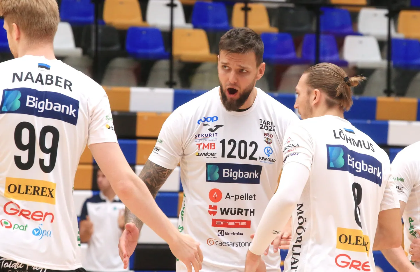 Matej Šmidl (keskel) tõusis Võru vastu üheks meeskonna liidriks.