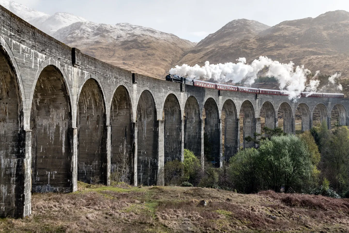 Glenfinnani viadukt Šotimaal.