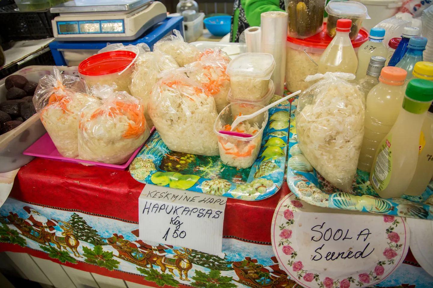 Pärnu turg, kuusk, liha, lihalett, sealiha, karbonaad, hapukapsas, jõuluturg