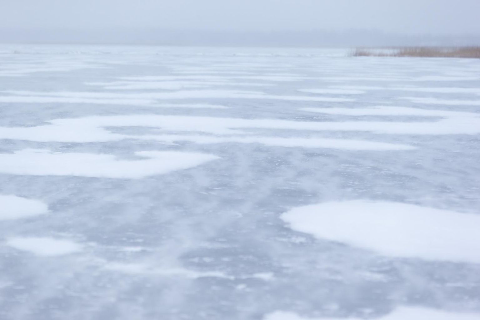 Выход на лед водоемов запрещен.