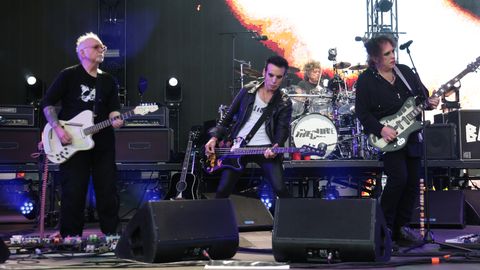 AASTA OLULISIM KONTSERT ⟩ The Cure muutis mineviku Tallinnas olevikuks