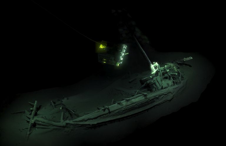 Mustast merest leiti 2400-aastane Vana-Kreeka kaubalaev