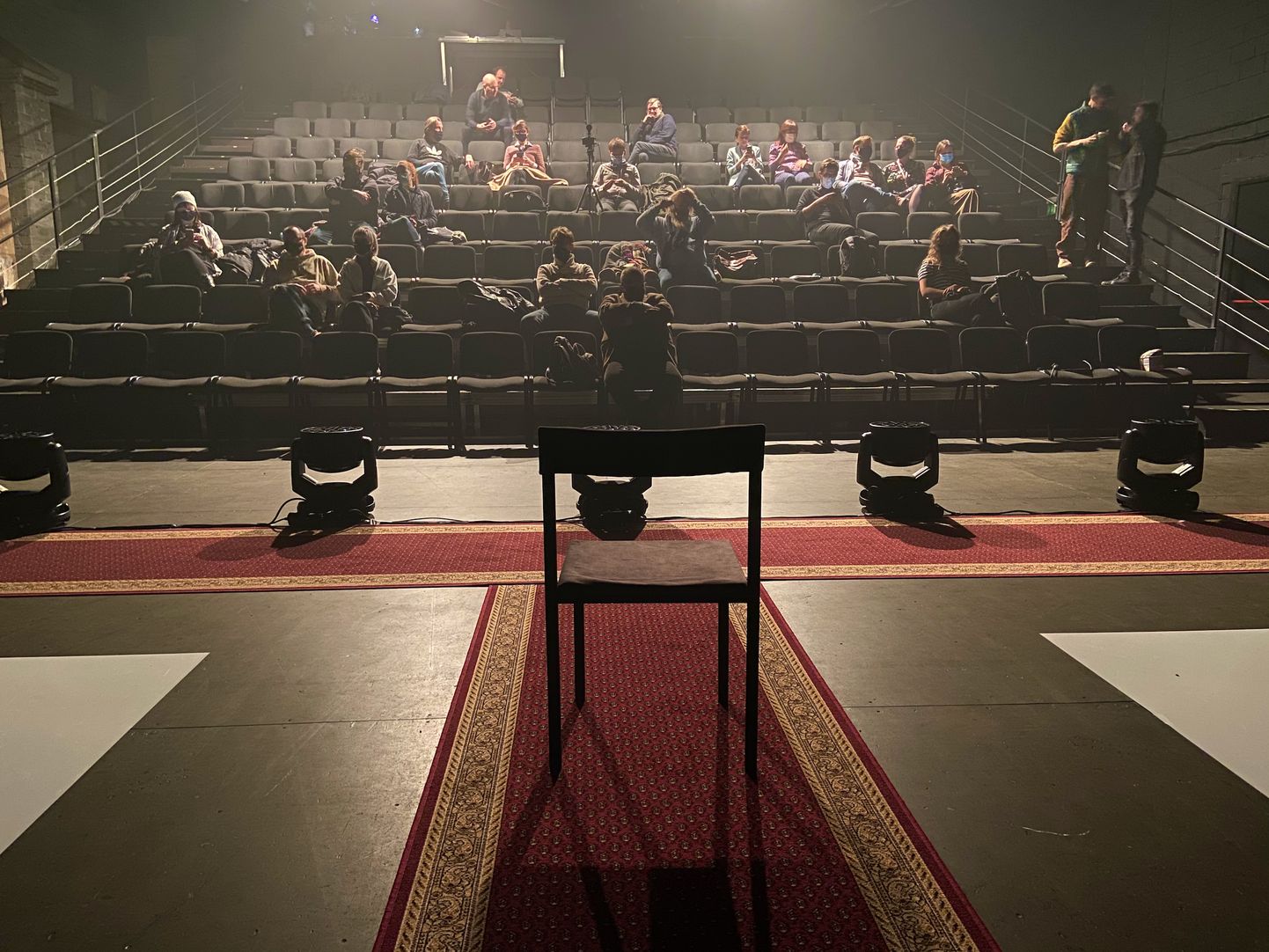 В "Vaba Lava" уверены, что государство превратит их живой театральный центр в банальную аренду помещений для желающих постановщиков, как уже сделали в таллиннском "Sakala3".