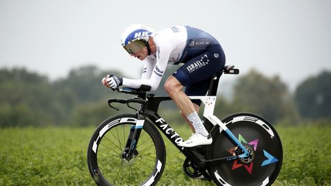 Neljakordne Tour de France'i võitja viidi pärast tõsist kukkumist helikopteriga haiglasse